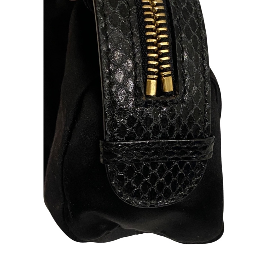 VALENTINO Garavani Black Clutch Bag Zip Closure - Picture 4 of 12